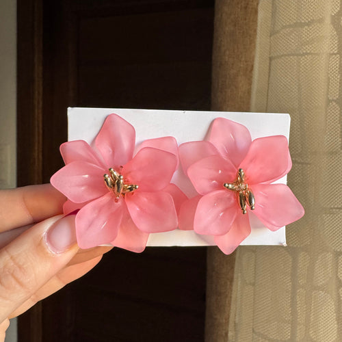 2 pièces Boucles d'oreilles clips exagérées à pétales acryliques, boucles d'oreilles florales pour femmes, élégantes et décontractées