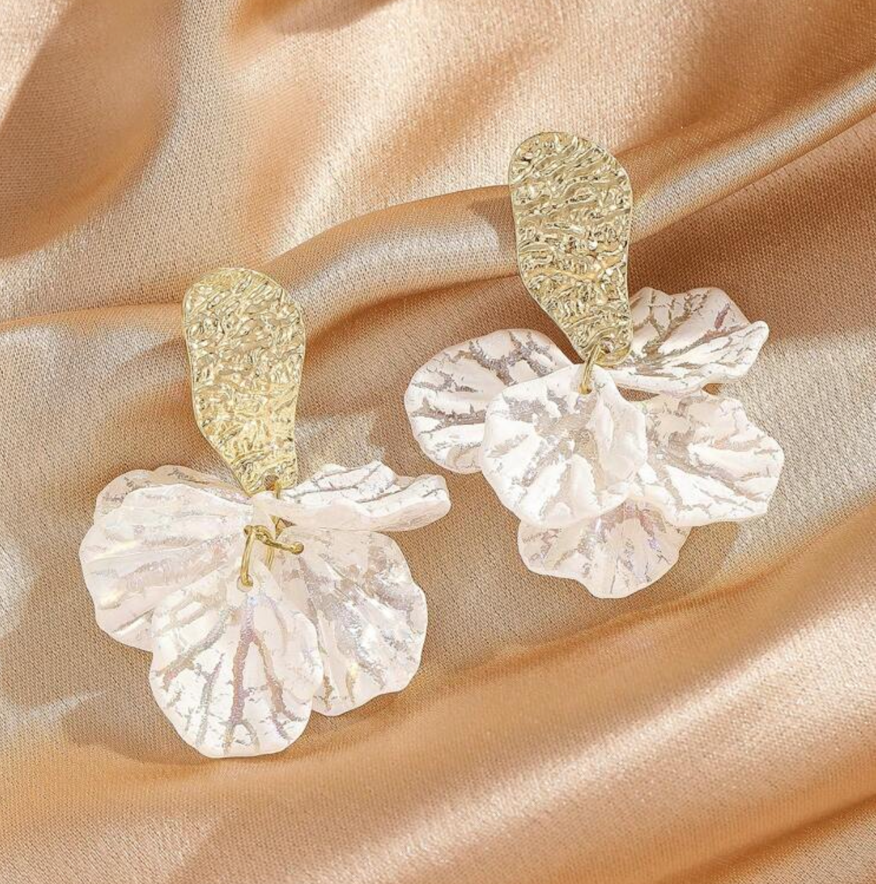 Boucles d'oreilles pendantes en résine blanche en forme de feuille , acier inoxydable