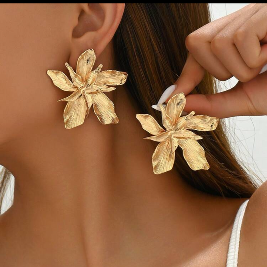 1 pièce Boucle d'oreille clou en métal élégante et avec fleur