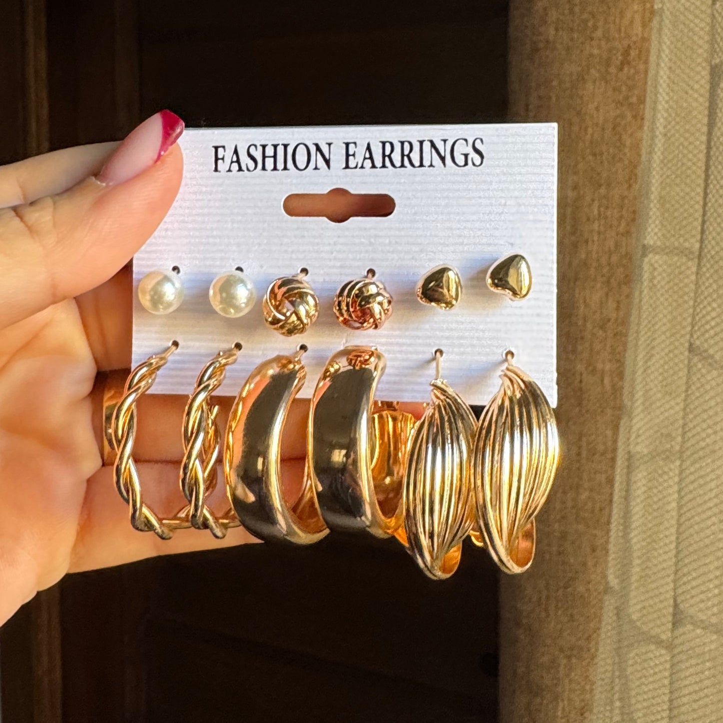 11 boucles d'oreilles de mode créative, boucles d'oreilles en alliage de faux perles, boucles d'oreilles en forme d'anneau de beignet antique, boucles d'oreilles papillon, boucles d'oreilles en forme de C avec perles, boucles d'oreilles géométri